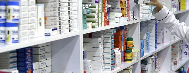 Farmacia-con-medicamentos